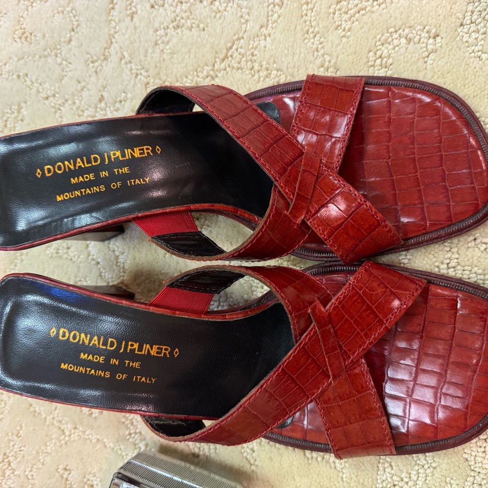Donald J Pliner red leather heeled sandals made in Italy great conditions size 7